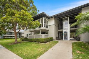 1980 MCKINNEY WAY APT 13P, SEAL BEACH, CA
