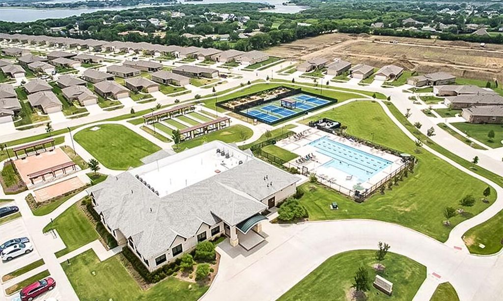 Westside Amenity Center