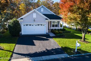 70 CROMWELL LN, JACKSON, NJ