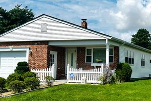 1 LAGOS CT, TOMS RIVER, NJ