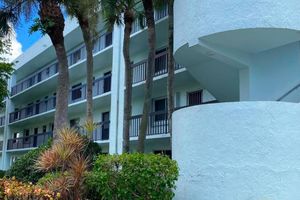 6698 10TH AVE 408, LAKE WORTH, FL
