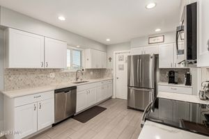 10702 W SALEM DR, SUN CITY, AZ