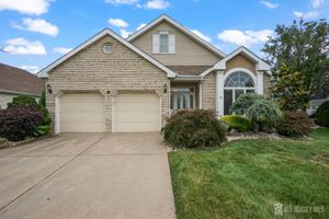 9 YORK CT, MONROE, NJ