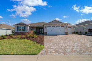 8233 SW 93RD TER, OCALA, FL