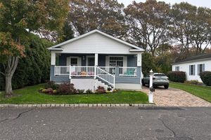 1661 OLD COUNTRY RD 506, RIVERHEAD, NY