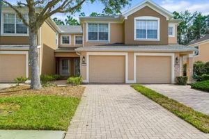 8699 LITTLE SWIFT CIR 25G, JACKSONVILLE, FL