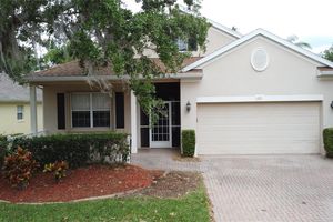 807 WOLF CREEK ST, CLERMONT, FL