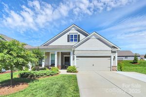 174 HANKS BLUFF DR, MOORESVILLE, NC