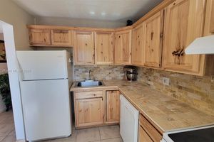 5851 NW 62ND AVE APT 202, TAMARAC, FL