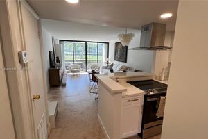 20500 W COUNTRY CLUB DR APT 117, AVENTURA, FL