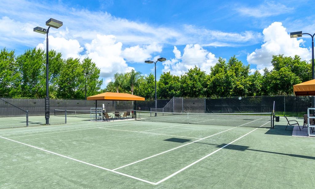 6 Har-Tru Tennis Courts