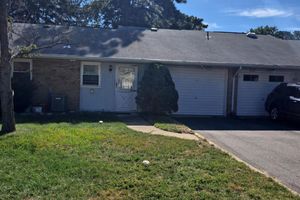 44B BUCKINGHAM DR, MANCHESTER, NJ