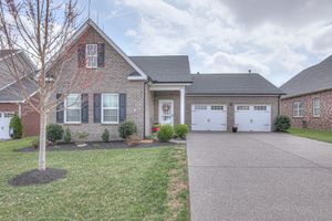 745 PEBBLE CREEK LN, LEBANON, TN