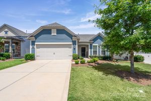 689 BIRCHWAY DR, FORT MILL, SC