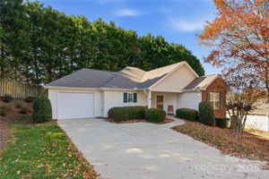 110 WHITEHALL DR, MOORESVILLE, NC