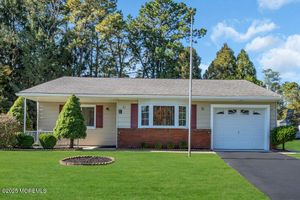 11 VERMONT WAY, WHITING, NJ