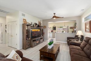 15790 W ARROWHEAD DR, SURPRISE, AZ