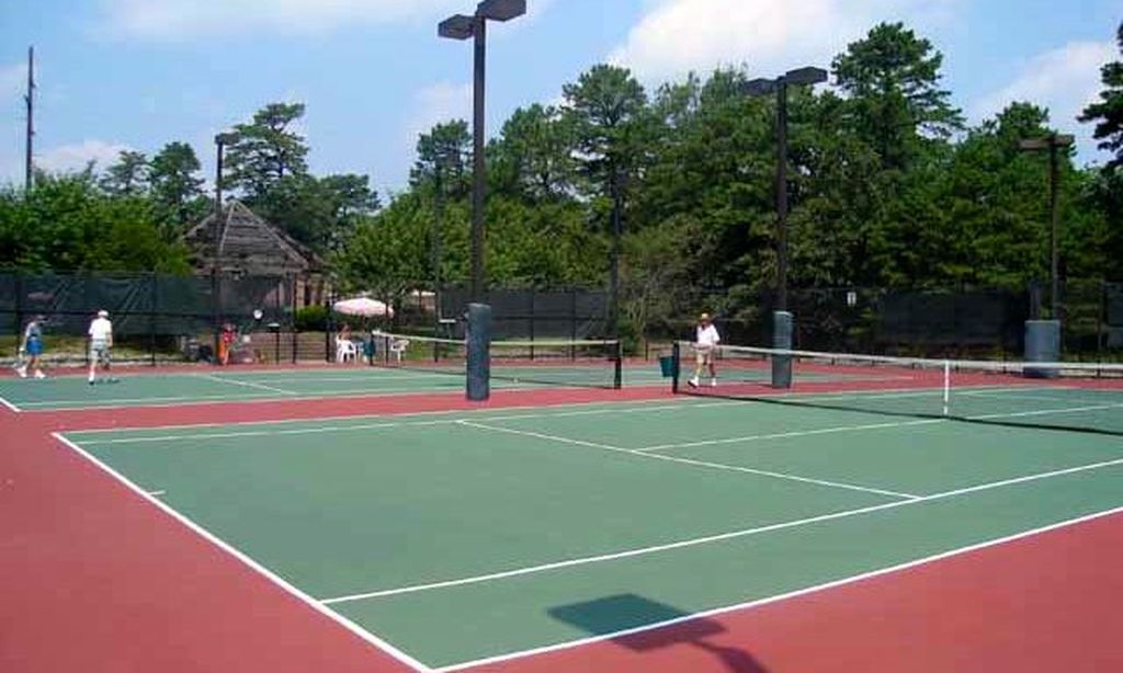 2 Tennis Courts