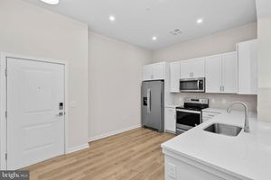 700 MOUNT AIRY TER NE UNIT 403, LEESBURG, VA