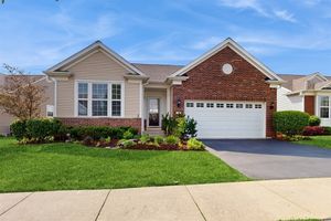 3201 ROCKWELL CIR, MUNDELEIN, IL