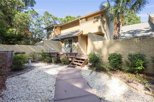4 TAPESTRY LN, SAVANNAH, GA