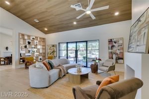 9520 SUNDIAL DR, LAS VEGAS, NV