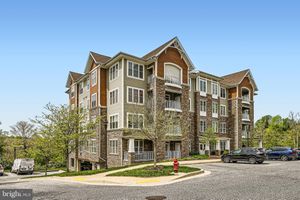 19 CLAY LODGE LN UNIT 104, CATONSVILLE, MD