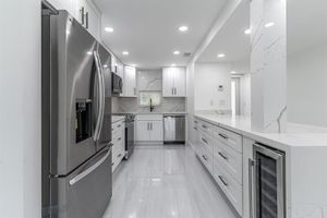 9811 N HOLLYBROOK LAKE DR 308, PEMBROKE PINES, FL