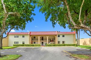 198 LAKE FRANCES DR, WEST PALM BEACH, FL