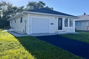 13 SAINT MARTIN PL, TOMS RIVER, NJ