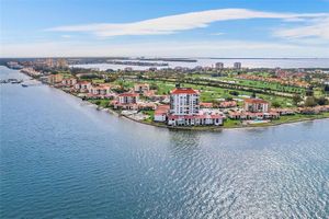 6265 SUN BLVD APT 805, ST PETERSBURG, FL