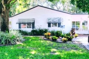 704 BOLIVAR ST, THE VILLAGES, FL