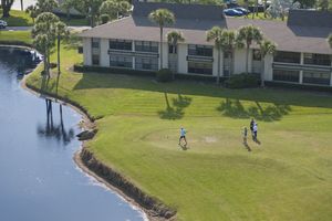 45 PLANTATION DR APT 205, VERO BEACH, FL