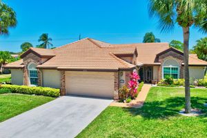 8086 CASSIA DR, BOYNTON BEACH, FL