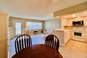 304 SHEFFIELD M, WEST PALM BEACH, FL