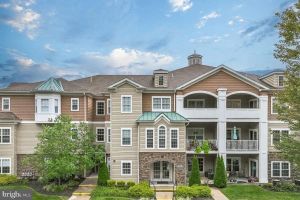 7000 VILLAGE WAY APT 207, MARCUS HOOK, PA