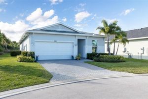 548 SE PLUMERIA DR, PORT SAINT LUCIE, FL