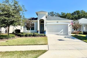 8228 BRIDGEPORT BAY CIR, MOUNT DORA, FL