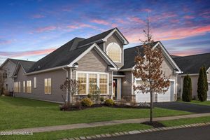 3 MOONLIGHT DR, BARNEGAT, NJ