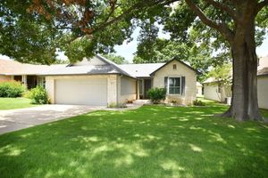 106 BASS ST, GEORGETOWN, TX