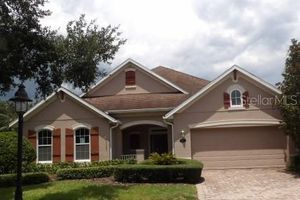 1627 VICTORIA GARDENS DR, DELAND, FL