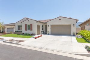 11523 EXPLORER CT, CORONA, CA