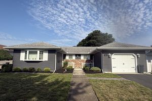96 CHESTERFIELD LN, TOMS RIVER, NJ