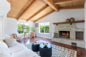 907 RIDGE HEIGHTS DR, FALLBROOK, CA