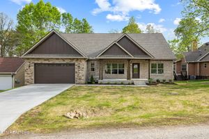 616 LAKEVIEW DR, CROSSVILLE, TN