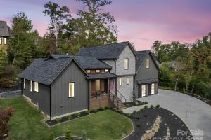 123 MILLBRAE LOOP, HENDERSONVILLE, NC