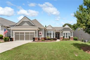 6926 CHERRY BLOSSOM LN, HOSCHTON, GA