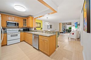 424 SE 10TH ST 104, DANIA BEACH, FL