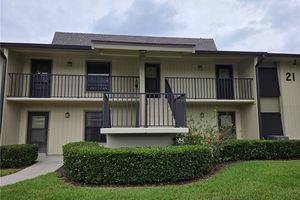 21 PLANTATION DR APT 202, VERO BEACH, FL