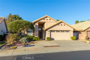 5609 RIVIERA AVE, BANNING, CA